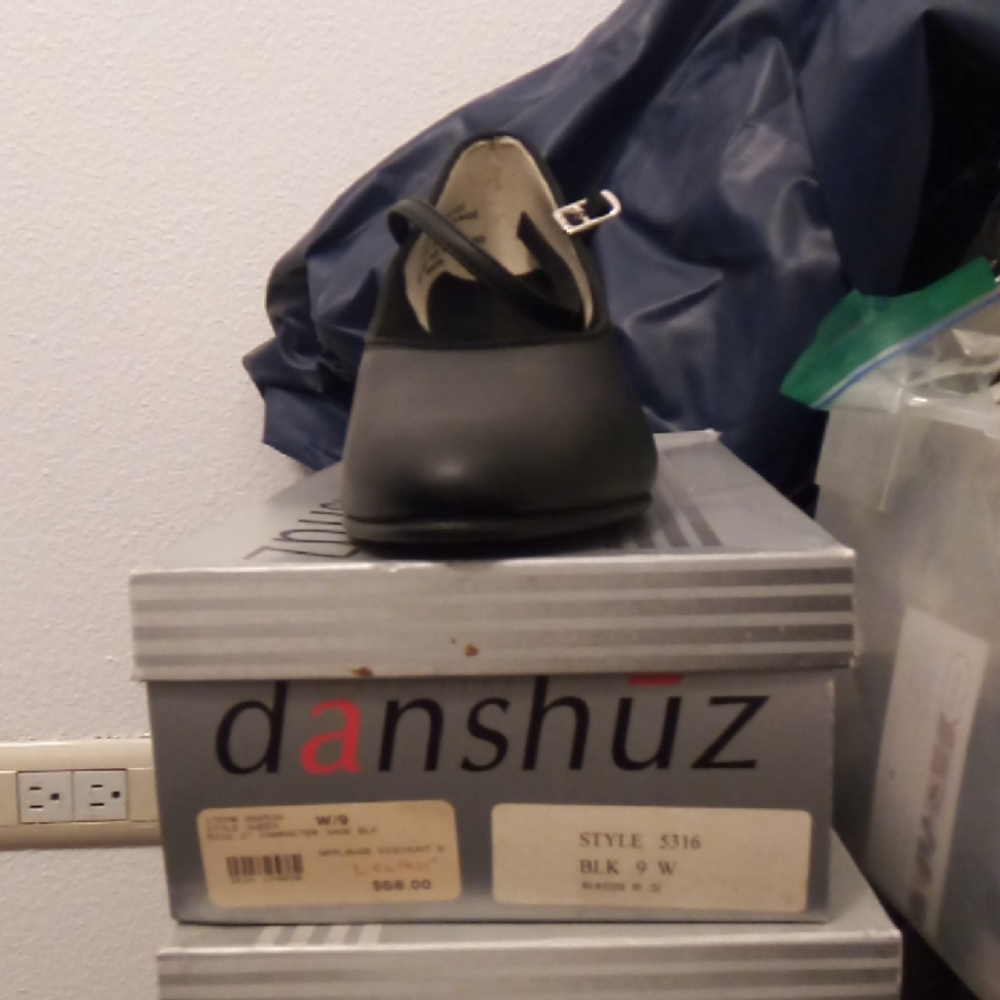Danshuz Black Dance Shoes